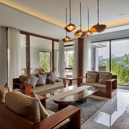 Anindya Hill View Villa 7 Bedrooms With A Private Swimming Pool Bandung Buitenkant foto