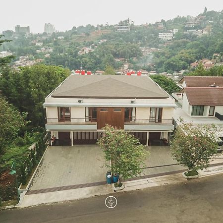 Anindya Hill View Villa 7 Bedrooms With A Private Swimming Pool Bandung Buitenkant foto