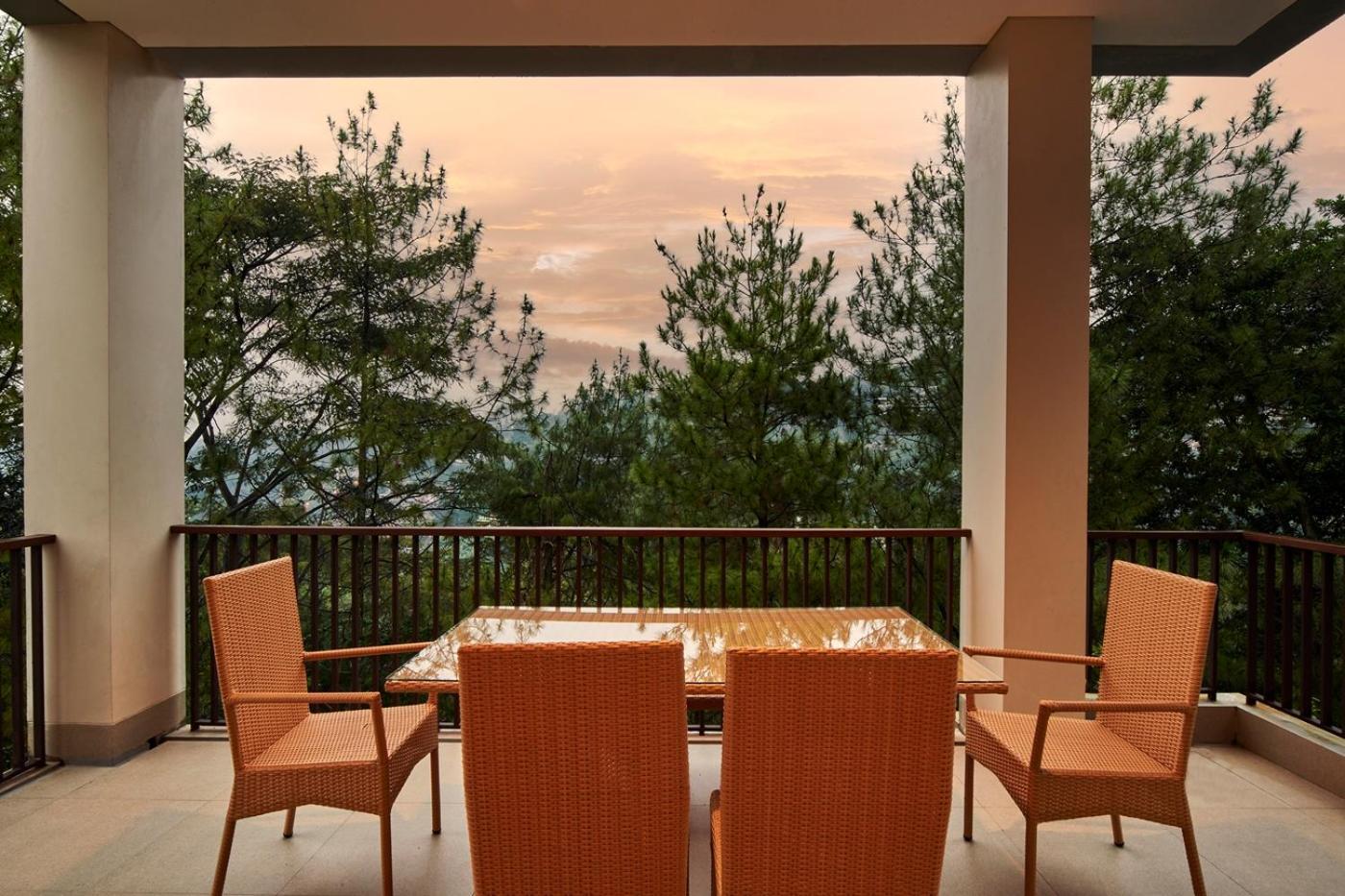 Anindya Hill View Villa 7 Bedrooms With A Private Swimming Pool Bandung Buitenkant foto